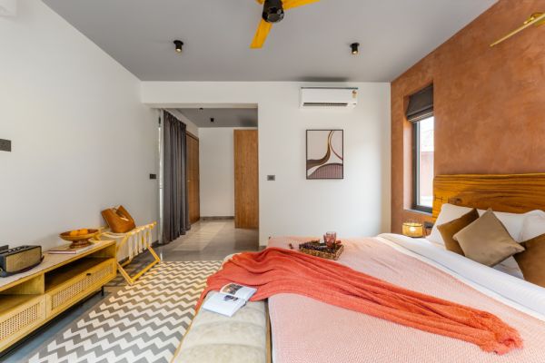 Sereno Susegad 5bhk luxe villa pvt pool by Elysium
