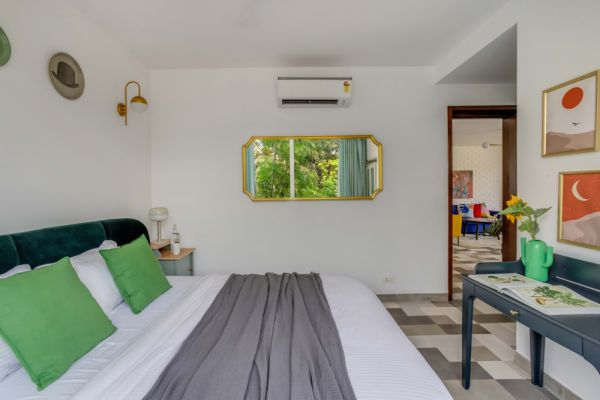 Image Title Goes Here